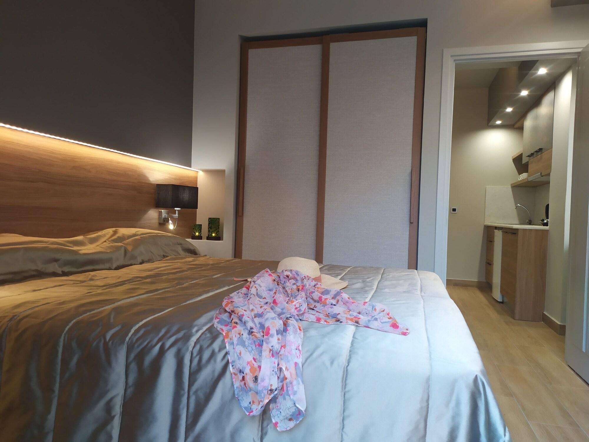 Lito Beach Hotel Йеранион Экстерьер фото