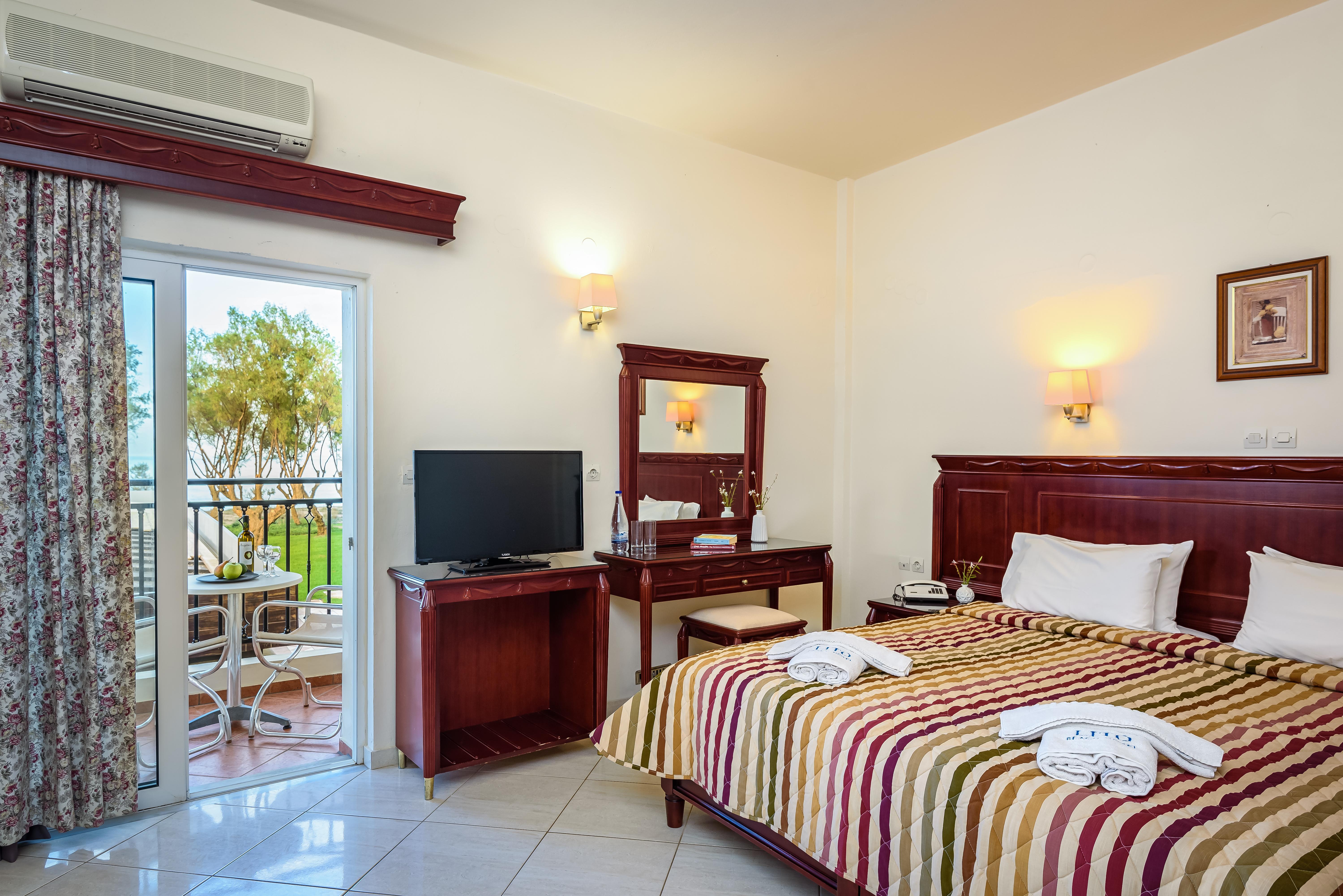 Lito Beach Hotel Йеранион Экстерьер фото