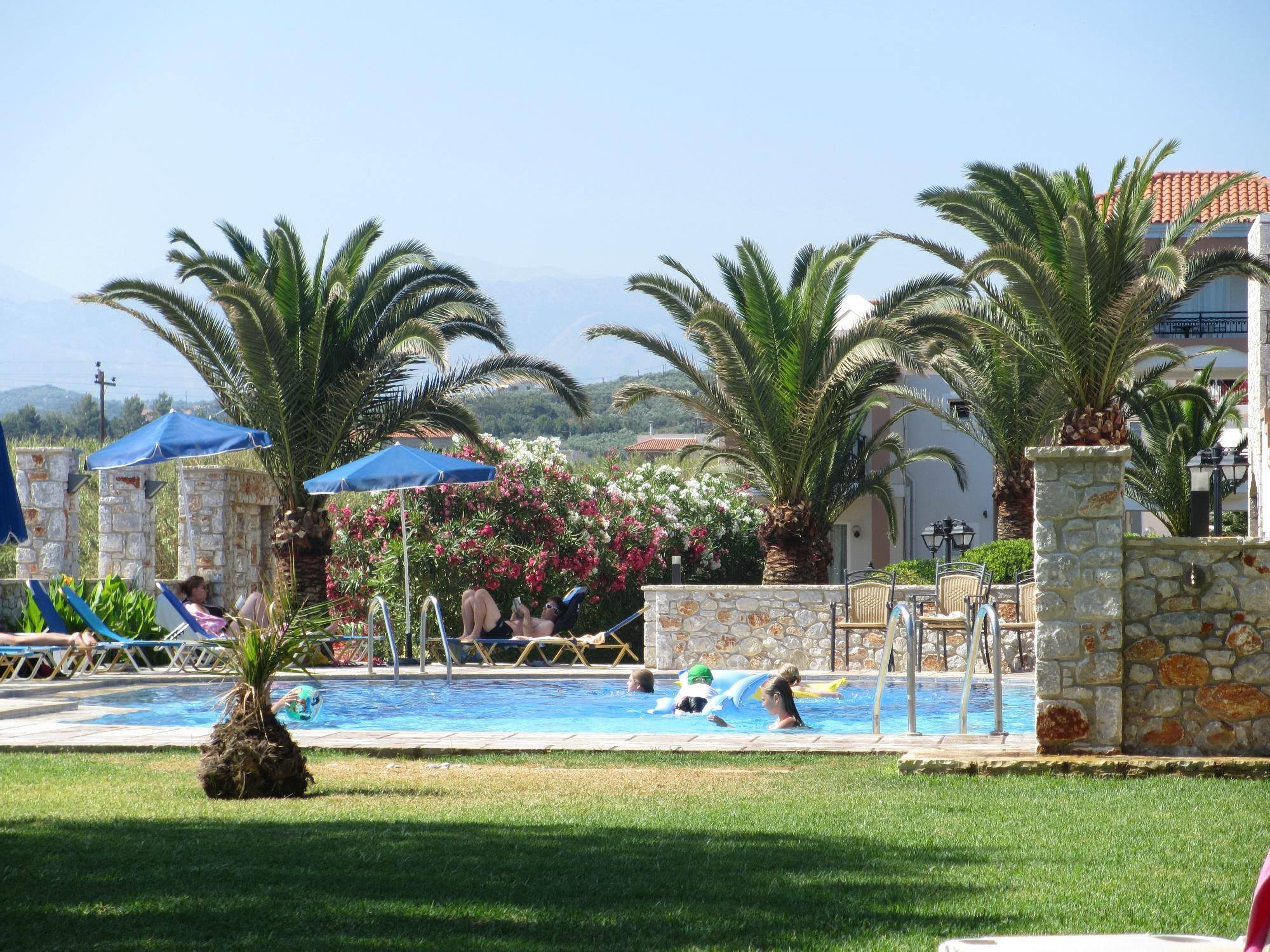 Lito Beach Hotel Йеранион Экстерьер фото