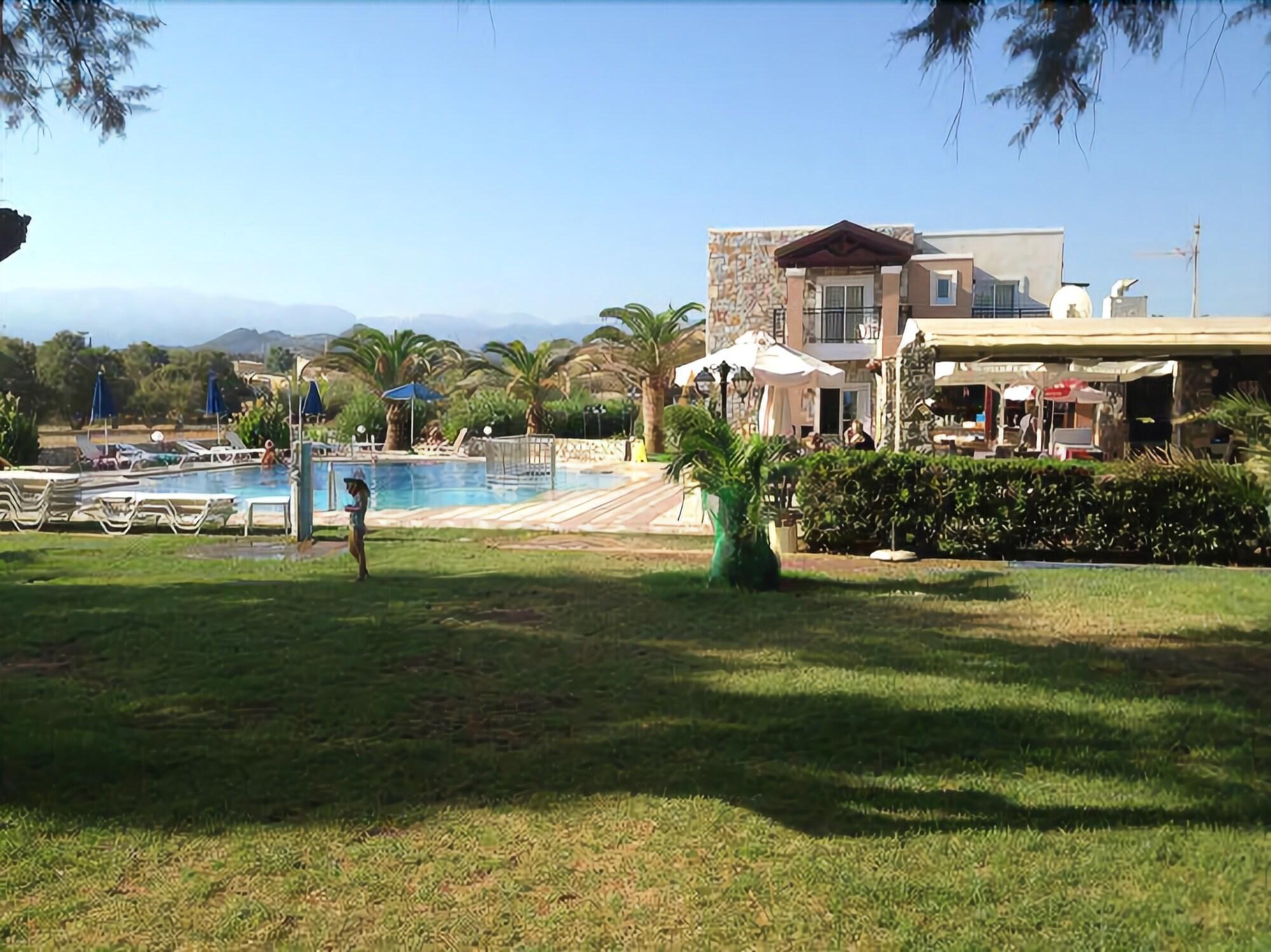 Lito Beach Hotel Йеранион Экстерьер фото