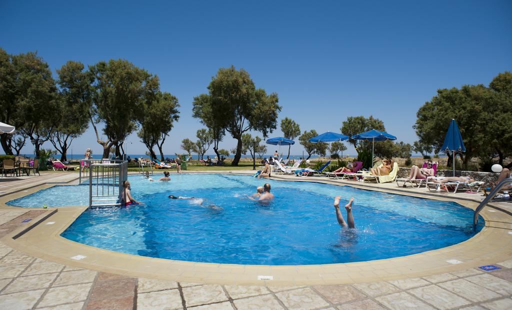 Lito Beach Hotel Йеранион Экстерьер фото